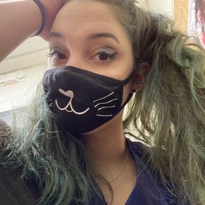 Meet your Posher, Whitney